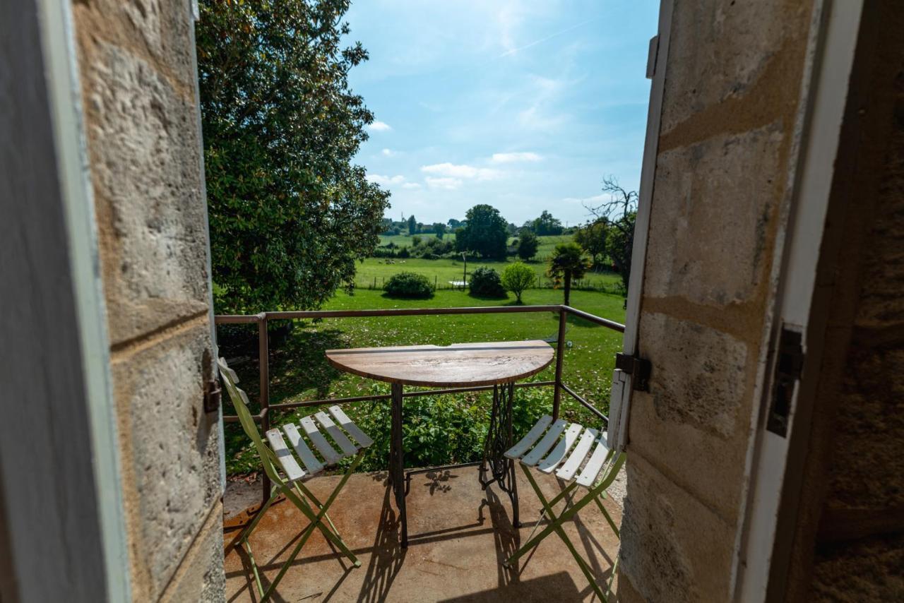 Suite Campagnarde Pres Bordeaux, Vue Sur Les Vignes Au Chateau Camponac Bourg-sur-Gironde Exterior photo